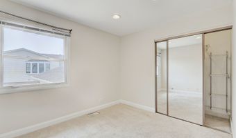 223 W Tanglewood Dr, Arlington Heights, IL 60004