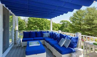 39 Brenton Rd, Newport, RI 02840