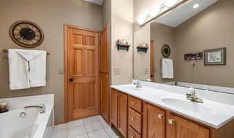 14425 Freesia Way, Apple Valley, MN 55124