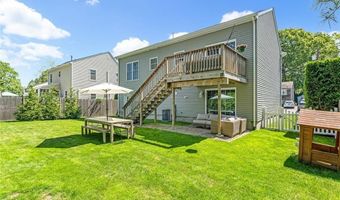 86 Inkberry Trl, Narragansett, RI 02882