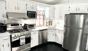 19 Center St, Barnegat, NJ 08005