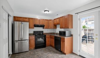 8530 SOUTHLAWN Ct, Alexandria, VA 22309