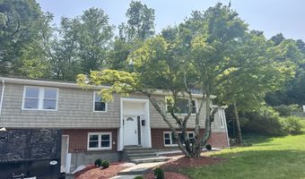 29 Heritage Hill Rd, Branford, CT 06405