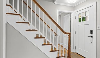 18 Oxford Rd, Albany, NY 12203