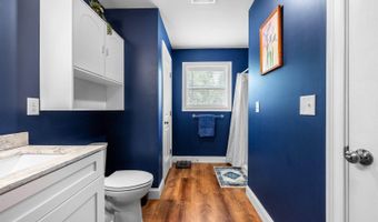 51 Knoll Crest Dr, Bangor, ME 04401