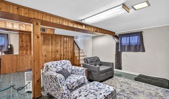9541 Dulles Ct, Affton, MO 63123