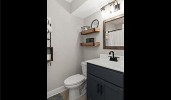 921 Lake Viking Ter, Altamont, MO 64640
