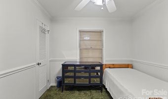 3326 Dunaire Dr, Charlotte, NC 28205