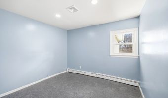 4 Rainbow Trl, Alloway, NJ 07422