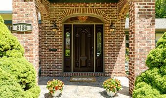 2135 Tuomy Rd, Ann Arbor, MI 48104