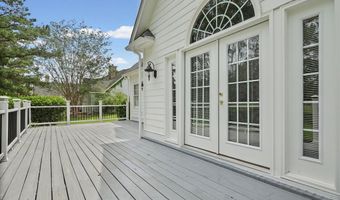 1007 River Pointe Dr, Albany, GA 31701