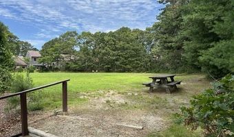 20 Roundhouse Rd 20, Bourne, MA 02532