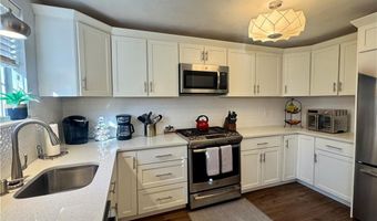 10 Parsley Ln, Narragansett, RI 02874