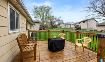 5804 W Westminster Dr, Sioux Falls, SD 57106