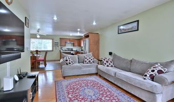 511 W BYRON Ave, Addison, IL 60101