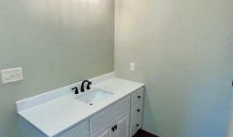 201 25th St SW, Austin, MN 55912