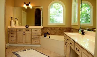 160 SHIRAZ St, Alabaster, AL 35007