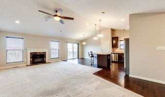 925 Meramec Grove Dr, Ballwin, MO 63021