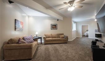 4417 N 141st St, Basehor, KS 66007