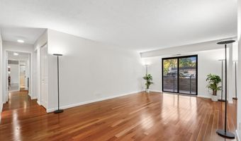 5904 MOUNT EAGLE Dr 105, Alexandria, VA 22303