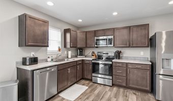 1924 17th St SE, Altoona, IA 50009