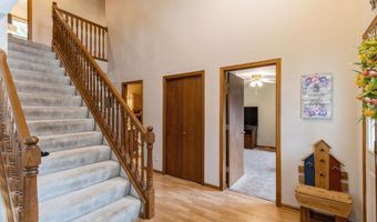 2516 Somerset Dr, Ames, IA 50010