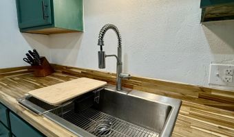 305 E Webster Ave, Ava, MO 65608