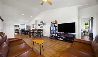 691 Auwaha St A, Haiku, HI 96708