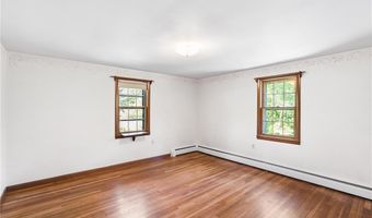105 Fairfield Dr, North Kingstown, RI 02852