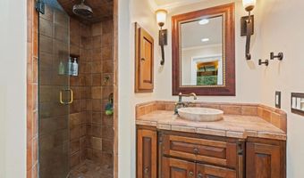 9835 Edgelake Dr, La Mesa, CA 91941