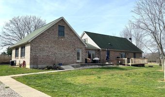 18555 Days Way Ln, Aurora, IN 47001