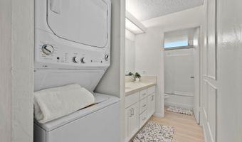 98-500 Koauka Loop 2H, Aiea, HI 96701