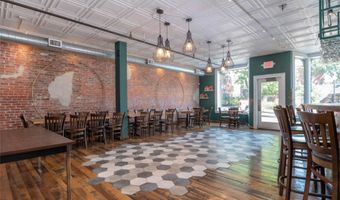 4 High St, Brattleboro, VT 05301