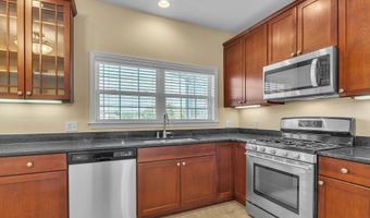 2950 Hunley Dr, Ann Arbor, MI 48105