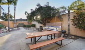 554 Greenbrier Dr, Oceanside, CA 92054