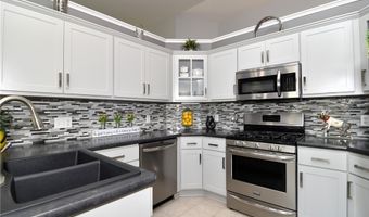 335 Devon Pond, Aurora, OH 44202
