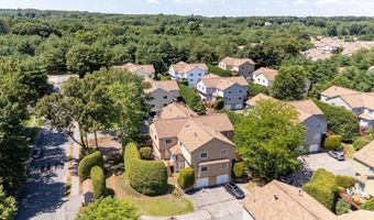 60 Algonquin Trl 60, Ashland, MA 01721