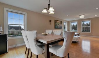 58 Village Place Dr, Barrington, NH 03825