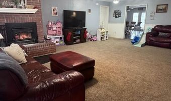 220 S Park Ave, Aurora, MO 65605