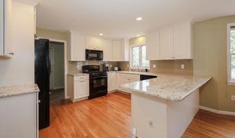 4 Jennifer Ln, Amherst, NH 03031