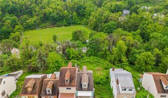 1908 Saint Paul St, Airville, PA 15203