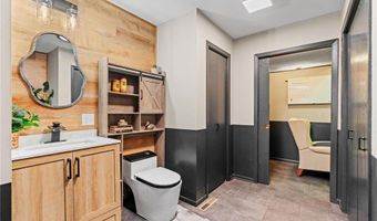 74500 240th St, Albert Lea, MN 56007