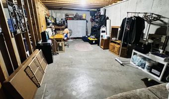 1234 Pinewood Ln, Aberdeen, SD 57401