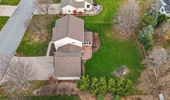 W5945 BLUE BONNET Drive, Appleton, WI 54915