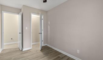 402 Chippendale Ln, Bonneau, SC 29431