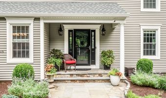 9 Hidden Brook Dr, Brookfield, CT 06804