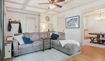 705 38th St, Des Moines, IA 50312