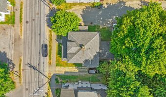 77 Center St, Bangor, ME 04401
