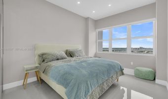 18011 Biscayne Blvd PH04, Aventura, FL 33160