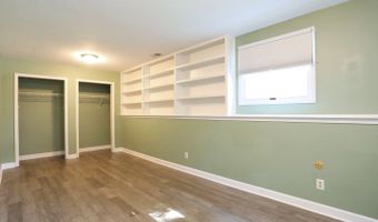 910 S Vista Dr, Algonquin, IL 60102